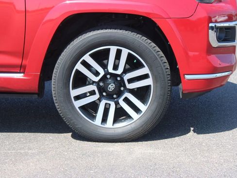 Used 2022 Toyota 4Runner Limited AWD/4WD image 12