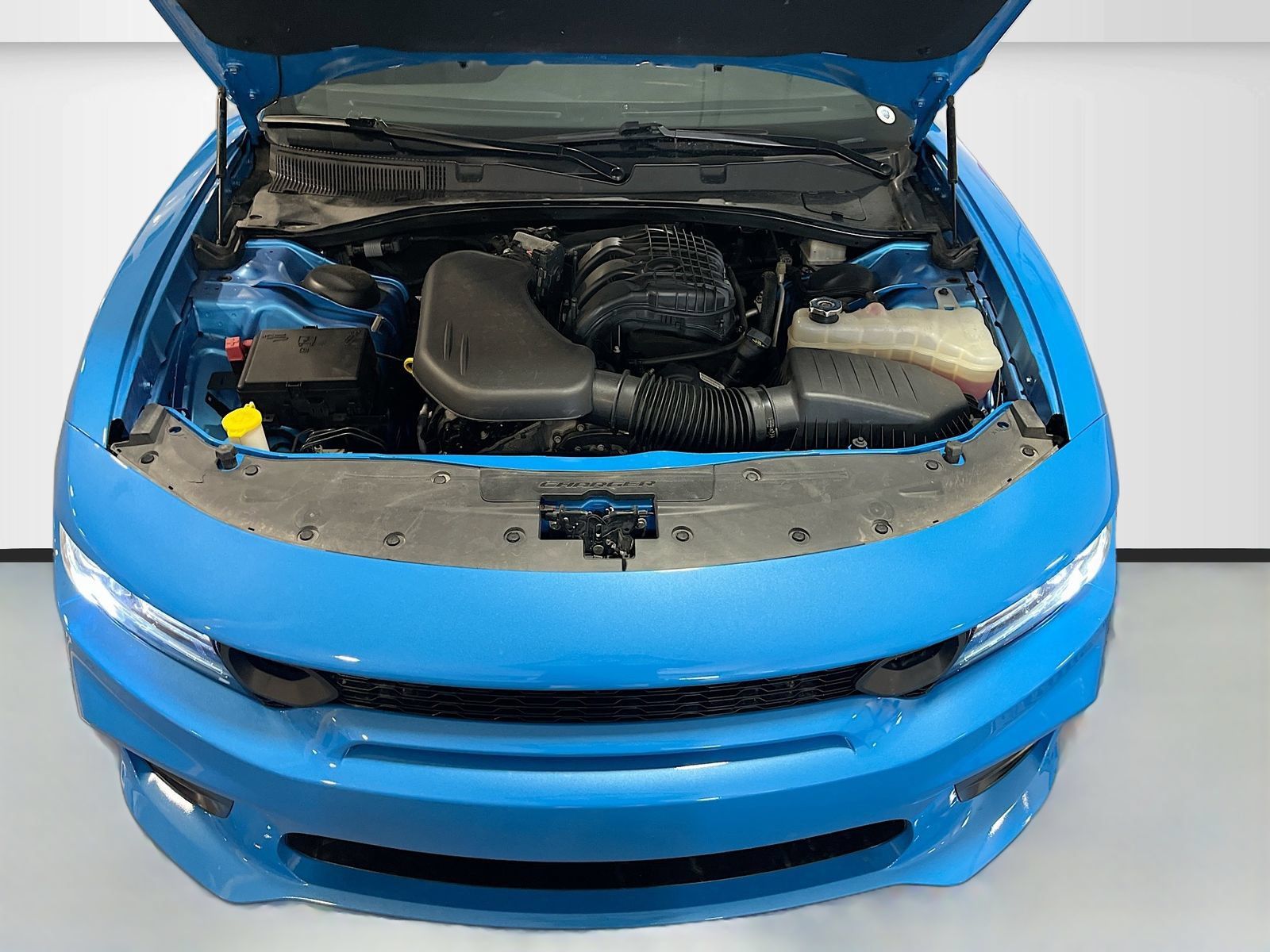 Used 2023 Dodge Charger SXT w/ Cold Weather Package RWD image 29