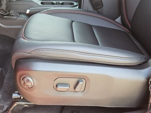 New 2025 Jeep Wrangler Unlimited Rubicon image 25