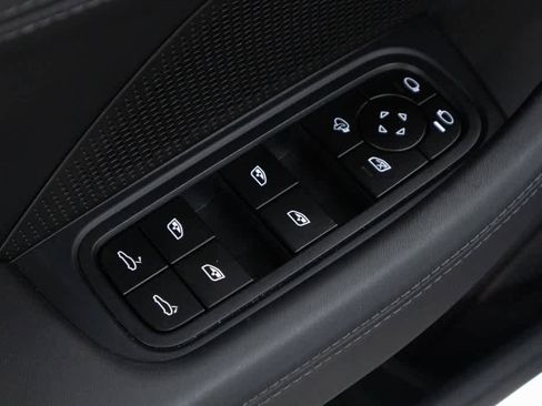 Certified 2024 Porsche Panamera 4 image 18