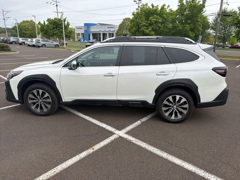 Used 2025 Subaru Outback Touring XT AWD/4WD image 8
