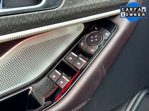 Used 2025 Ford Explorer Platinum w/ LUX Leather Package image 16