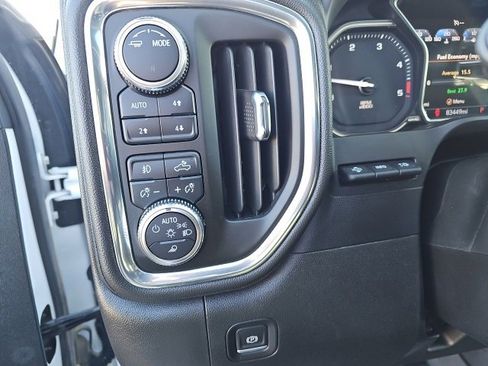 Used 2022 GMC Sierra 3500 Denali w/ Denali Ultimate Package image 16