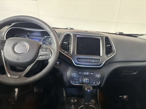 Used 2022 Jeep Cherokee Trailhawk w/ Sun, Sound & Nav Group AWD/4WD image 28