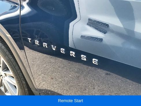 Used 2023 Chevrolet Traverse LT FWD image 5