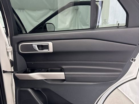 Certified 2023 Ford Explorer XLT w/ Equipment Group 202A image 34