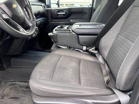Used 2025 Chevrolet Silverado 2500 Custom w/ Custom Value Package AWD/4WD image 9