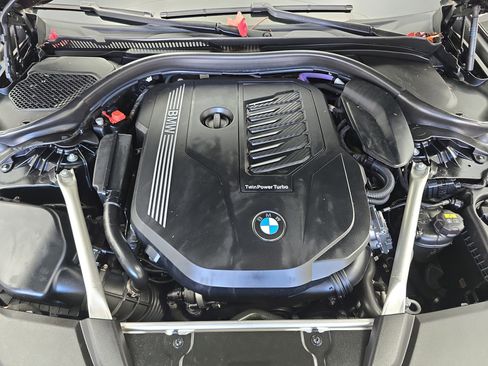 Used 2021 BMW 540i w/ Premium Package image 31