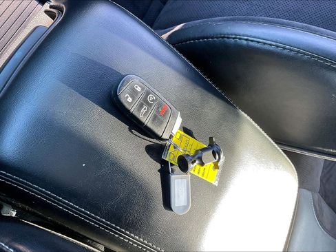 Used 2022 Dodge Charger R/T w/ Plus Group image 35