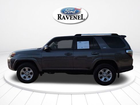 Used 2019 Toyota 4Runner SR5 Premium AWD/4WD image 7