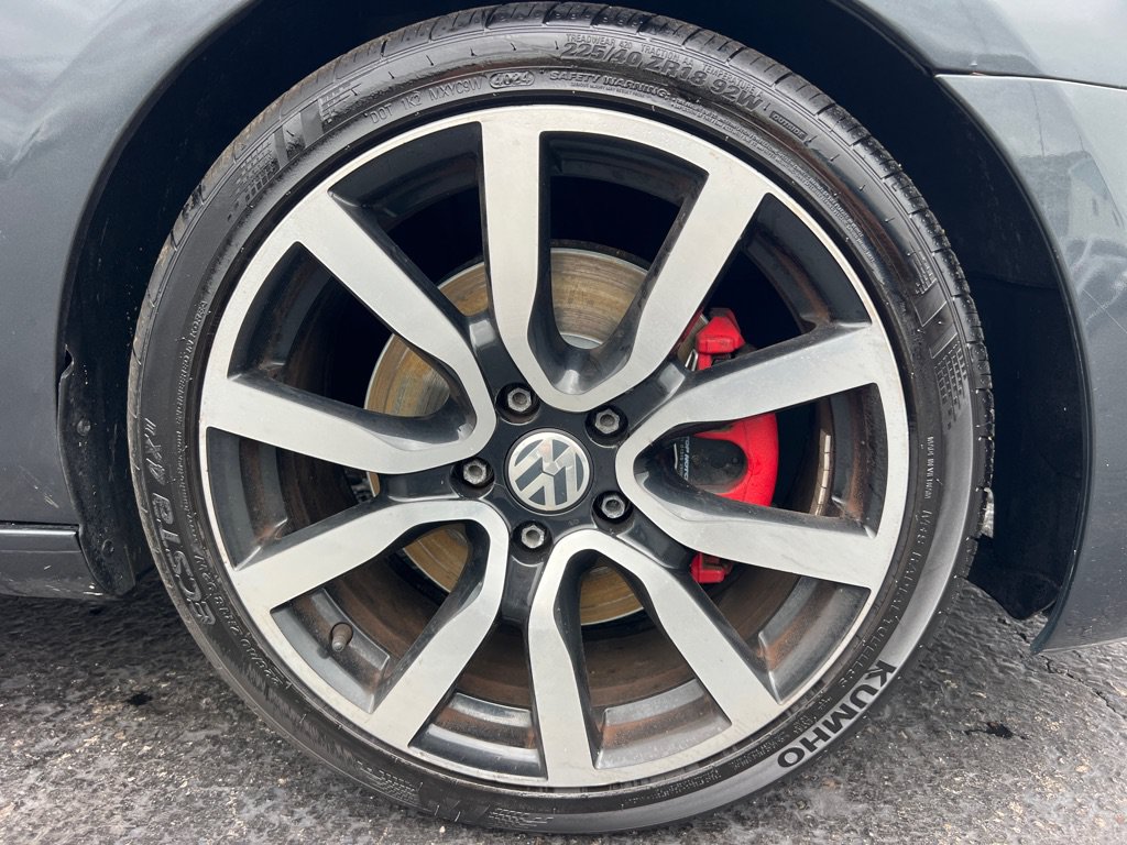 Used 2014 Volkswagen GTI Driver's Edition FWD image 39