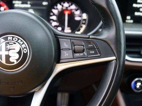 Used 2019 Alfa Romeo Stelvio Ti Lusso w/ Quick Order Package 22X Lusso image 28