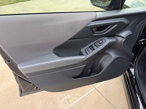 Used 2024 Subaru Crosstrek 2.0i Premium image 12