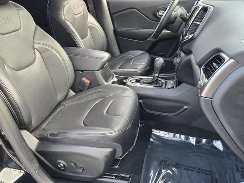 Used 2021 Jeep Cherokee Limited w/ Elite Package FWD image 16