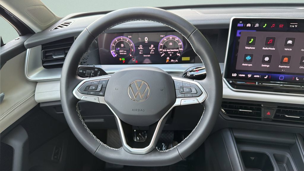 New 2026 Volkswagen Tiguan SE AWD/4WD image 30