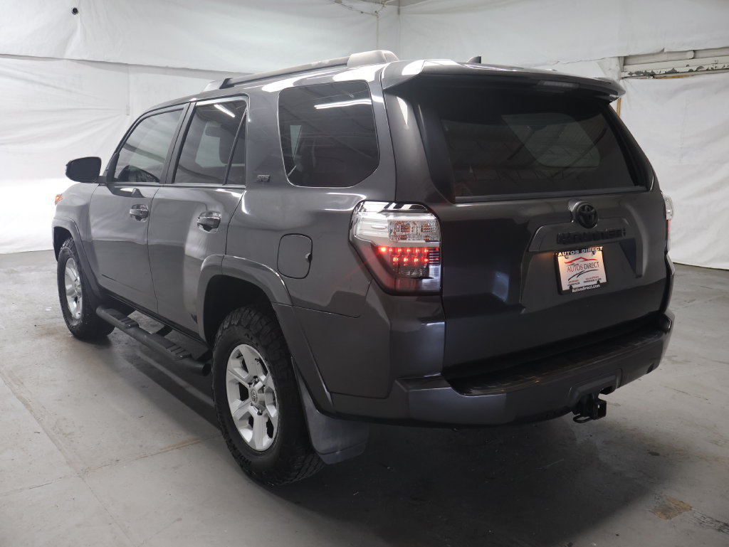 Used 2021 Toyota 4Runner SR5 Premium w/ Moonroof Package RWD image 5