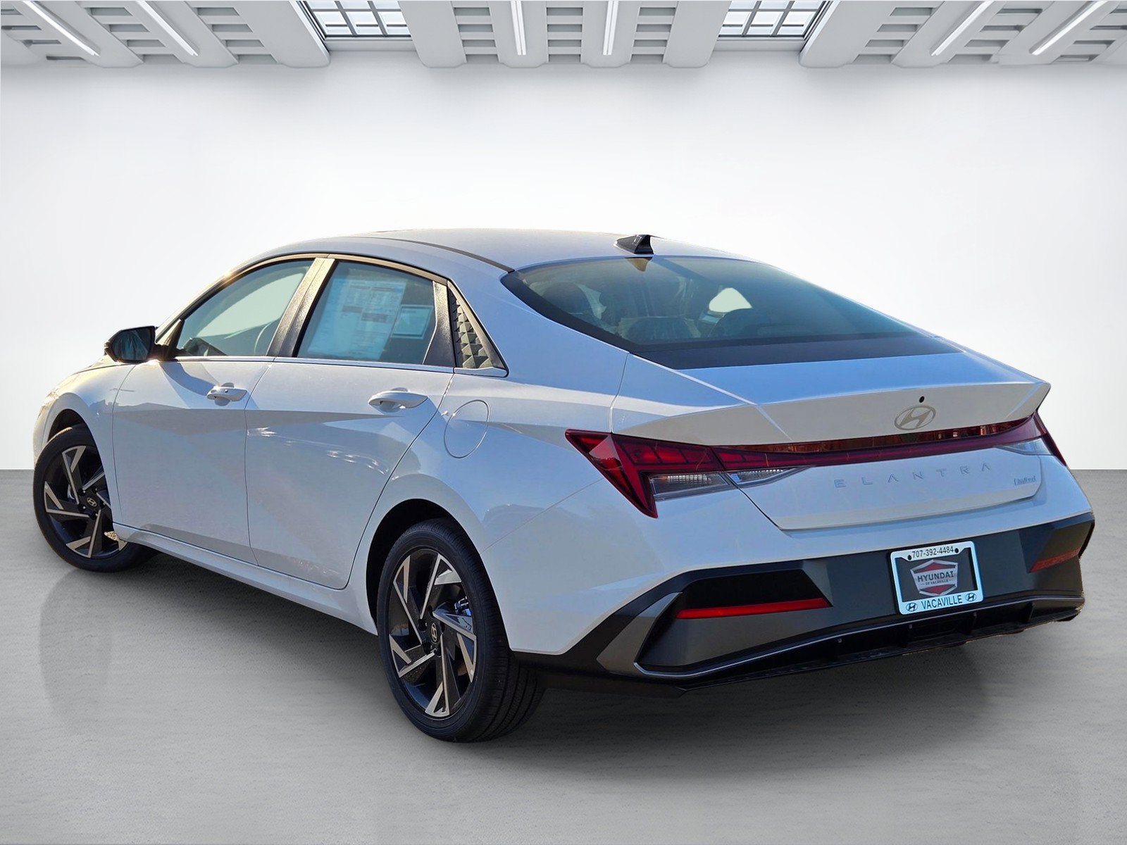 New 2026 Hyundai Elantra Limited FWD image 5