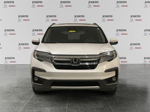 Used 2022 Honda Pilot Touring image 2