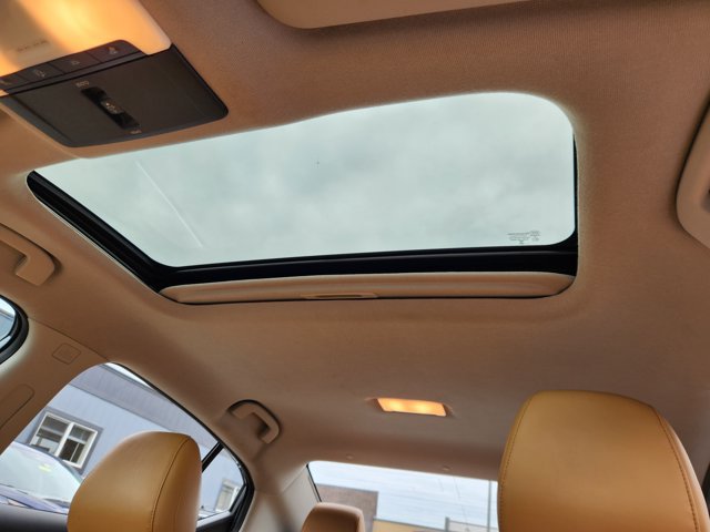 Certified 2024 Nissan Sentra SV w/ SV Premium Package FWD image 15