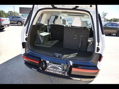 Certified 2025 Hyundai Santa Fe Calligraphy image 19