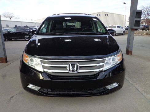Used 2012 Honda Odyssey Touring image 2
