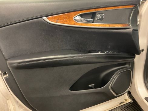 Used 2017 Lincoln MKX Select w/ Select Plus Package AWD/4WD image 14