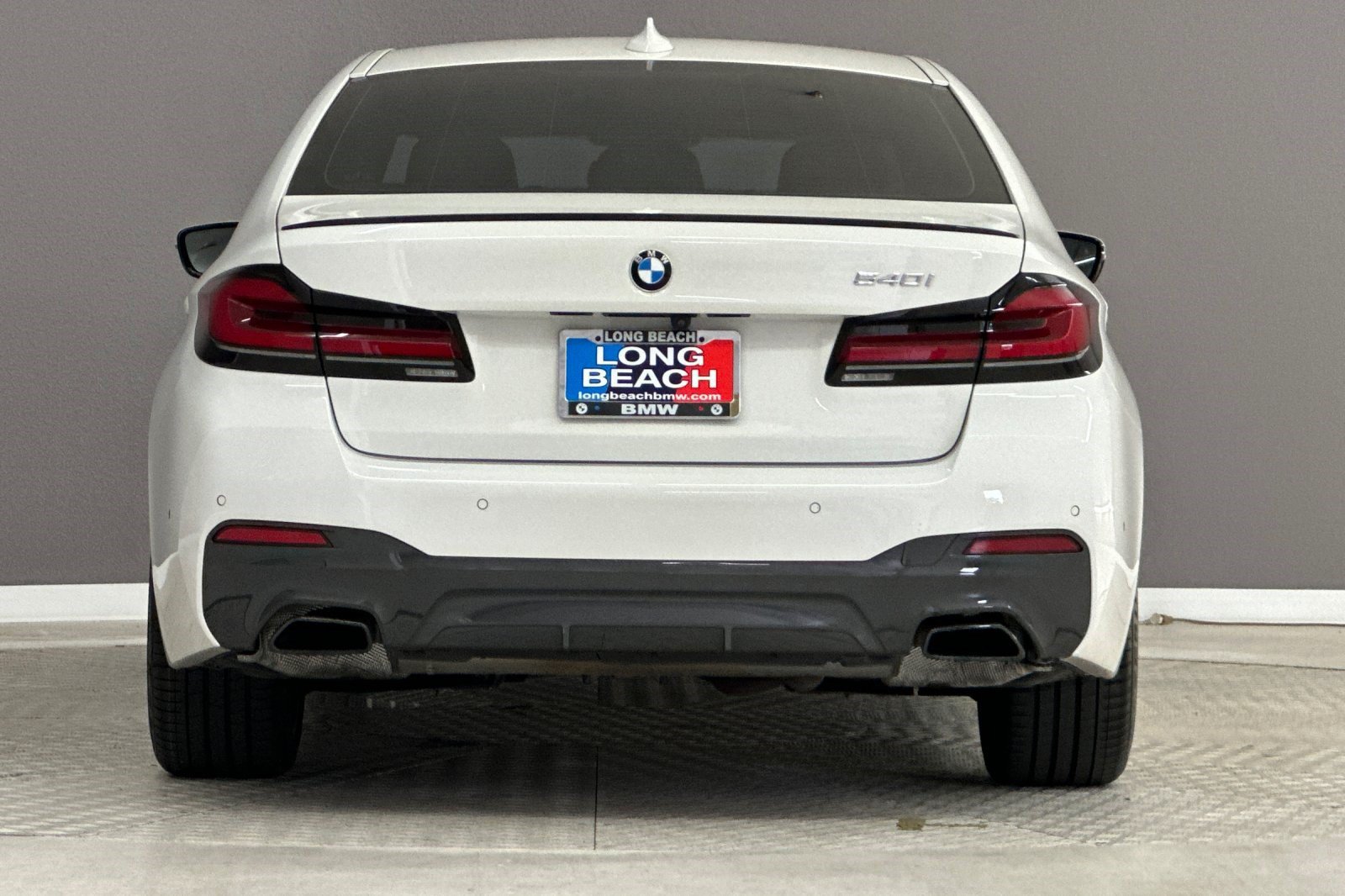 Certified 2023 BMW 540i w/ M Sport Package RWD image 9