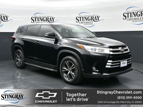 Used 2019 Toyota Highlander Plus image 1