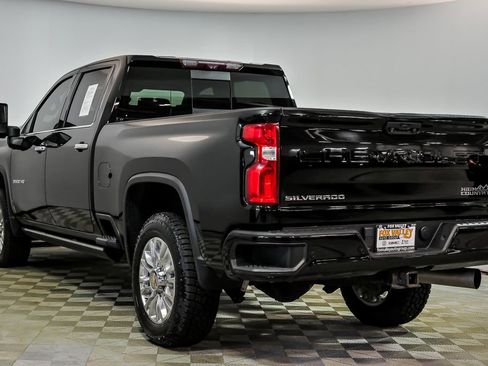 Used 2023 Chevrolet Silverado 3500 High Country image 5