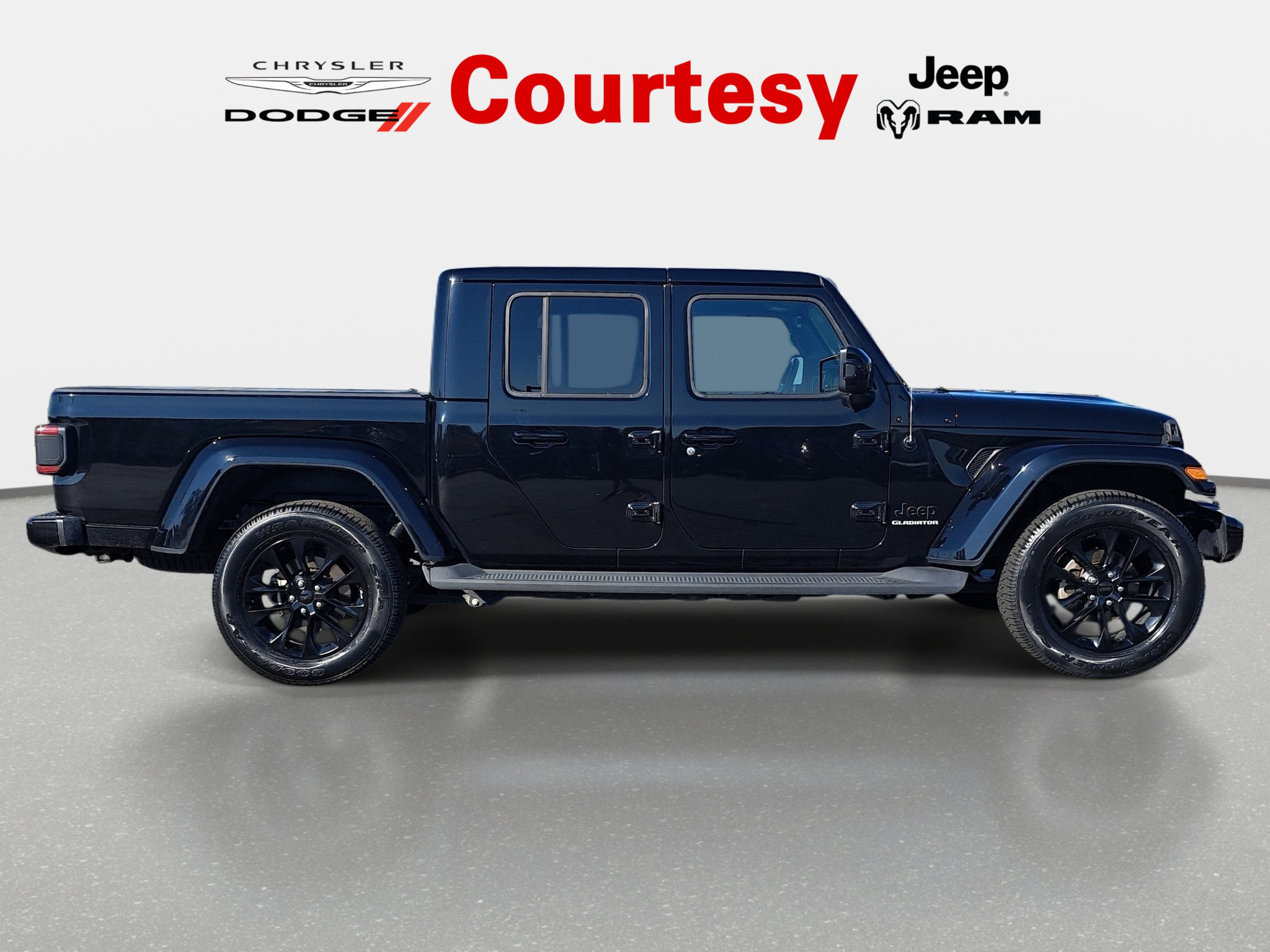 Certified 2021 Jeep Gladiator Overland AWD/4WD image 3