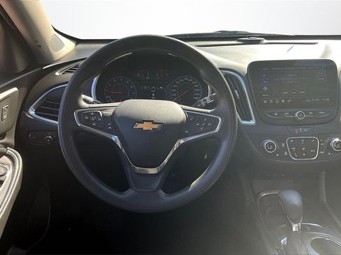 Used 2021 Chevrolet Malibu LT image 8