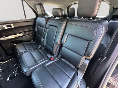 Used 2023 Ford Explorer XLT w/ Equipment Group 202A AWD/4WD image 30