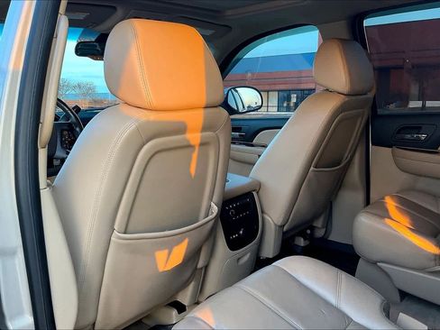 Used 2008 Chevrolet Tahoe LTZ w/ LTZ Preferred Equipment Group image 12