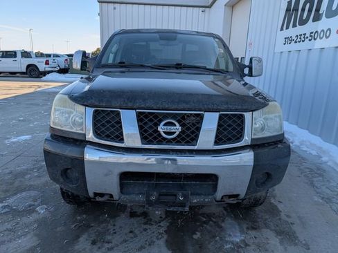Used 2006 Nissan Titan LE w/ (R02) LE Off-Road Pkg image 19
