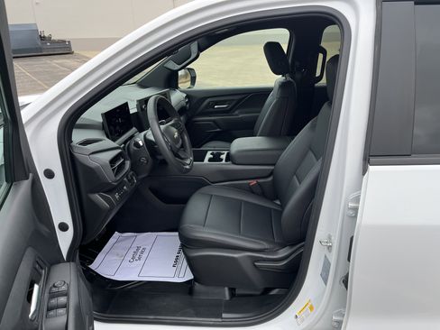 Used 2024 Chevrolet Silverado EV W/T image 12