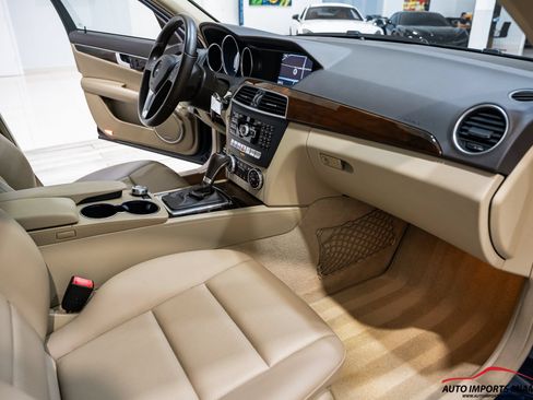 Used 2013 Mercedes-Benz C 250 Sedan image 8