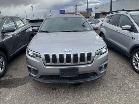 Used 2019 Jeep Cherokee Latitude Plus w/ Cold Weather Group image 19