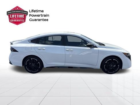 New 2026 Nissan Sentra SR w/ SR Premium Package FWD image 4