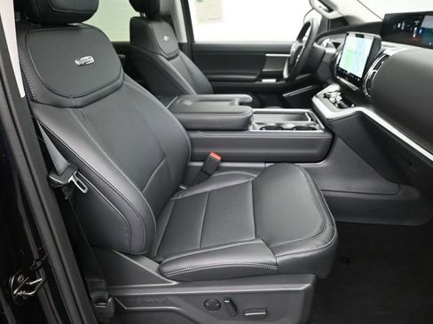 New 2026 Ford Expedition Platinum w/ Driver's Package image 12