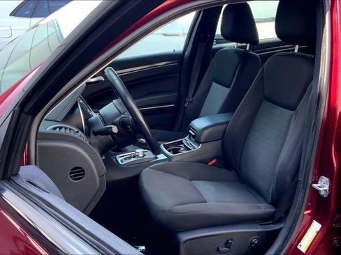 Used 2019 Chrysler 300 Touring w/ Sport Appearance Package AWD/4WD image 24