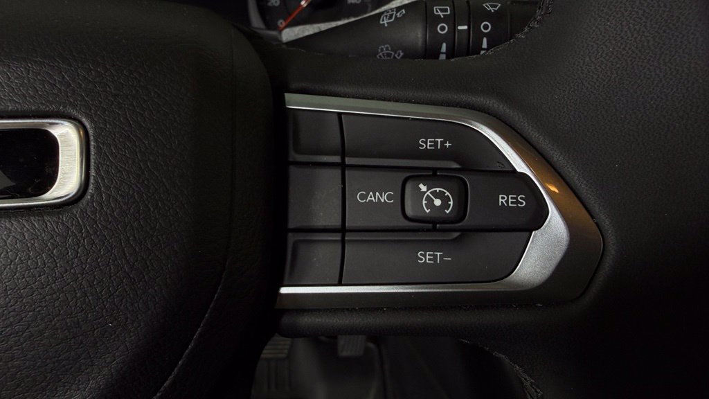 Used 2024 Jeep Compass Latitude AWD/4WD image 17