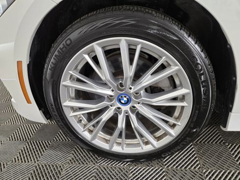 Used 2023 BMW 330e xDrive AWD/4WD image 33
