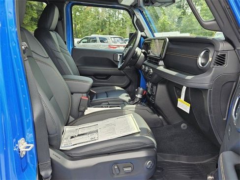 New 2025 Jeep Wrangler Unlimited Sahara image 15
