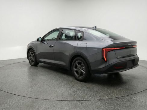 Used 2025 Kia K4 FWD image 6