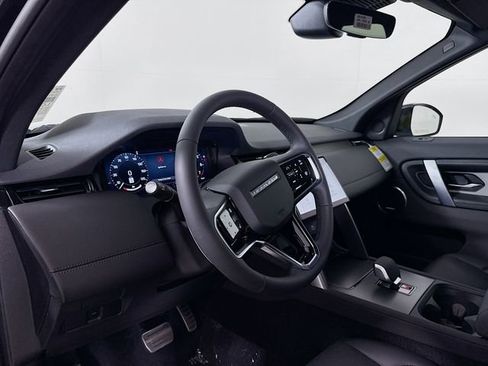 New 2026 Land Rover Discovery Sport Landmark AWD/4WD image 9