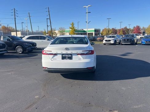 Used 2025 Toyota Camry LE image 11
