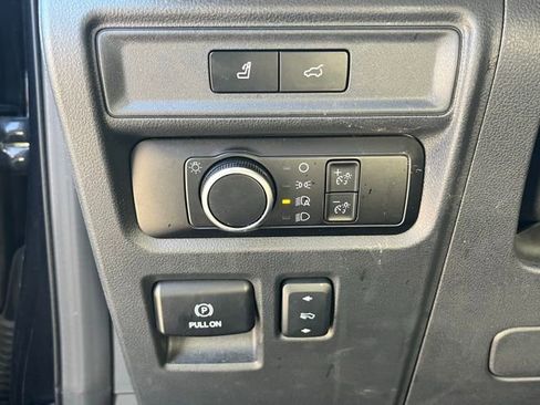 Used 2024 Ford Expedition Max XLT image 6