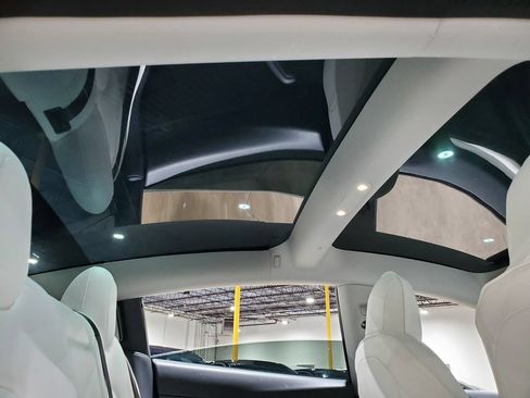 Used 2021 Tesla Model 3 Standard Range Plus RWD image 23