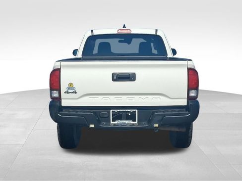 Used 2020 Toyota Tacoma SR image 9