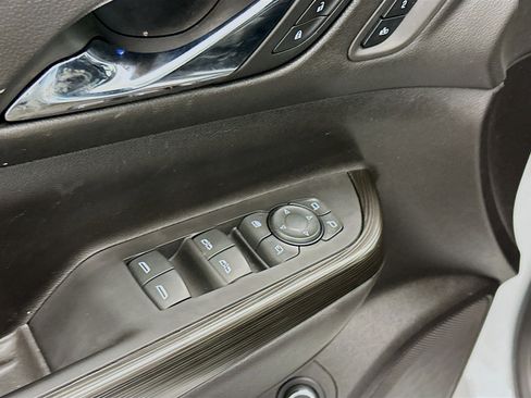 Used 2023 GMC Acadia SLT w/ Technology Package image 15